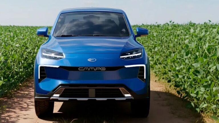 “Musk brasileiro” vira piada ao levar carro de isopor ao Salão do Automóvel