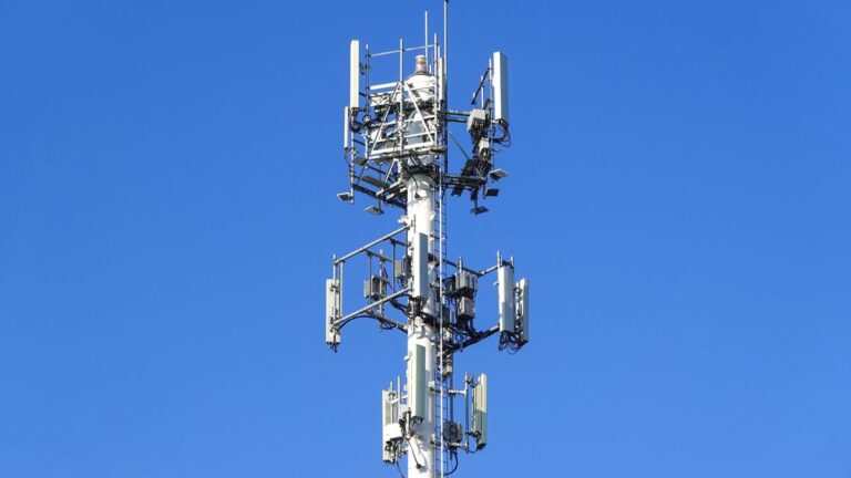 Operadora reforma 3 mil antenas em SP com foco em "novo 5G"