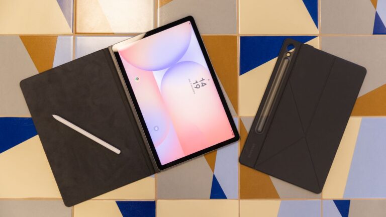 Samsung faz queima de tablet: S10 Lite fica abaixo dos R$ 2 mil com cupom