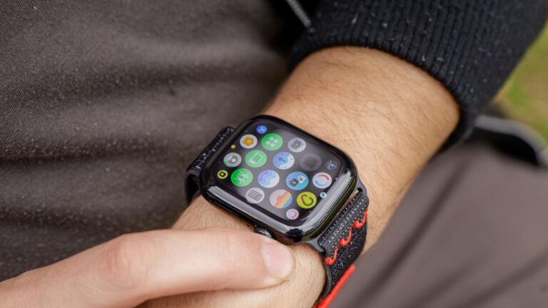 Smartwatch com bateria infinita: tecnologia usará calor do corpo para recarregar