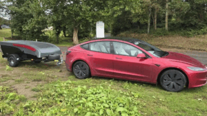 "Tecnologia" transforma Tesla Model 3 em casa ambulante