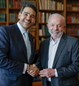 Lula oficializa escolha de Jorge Messias para ministro do STF: “Certeza que seguirá cumprindo seu papel”