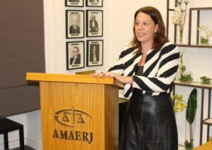 Com recorde histórico de votos, juíza Eunice Haddad é reeleita presidente da AMAERJ