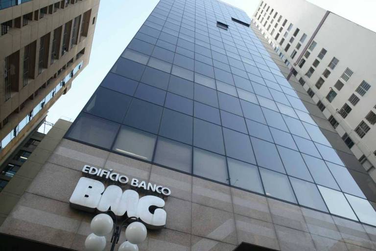 Justiça do PR condena banco BMG a pagar R$ 500 mil de danos morais coletivos por práticas abusivas contra consumidores