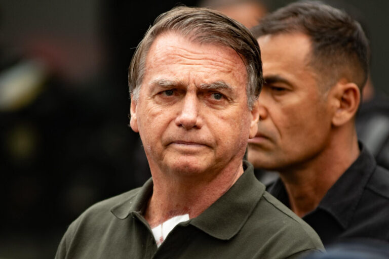 Em decisão unânime, STF mantém prisão preventiva de Bolsonaro por risco de fuga