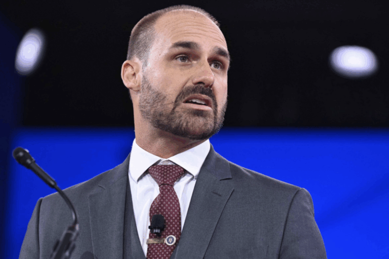 STF começa a julgar denúncia da PGR contra Eduardo Bolsonaro por coação em curso do processo que condenou o pai