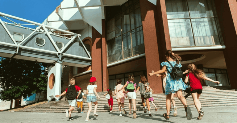 STF retoma julgamento sobre recreio escolar na jornada de trabalho de professores