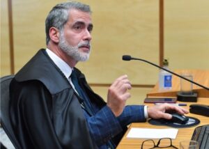 Ministro do STJ, Schietti critica “preguiça e irresponsabilidade” de juízes e diz que inocentes estão presos injustamente por acusações infundadas