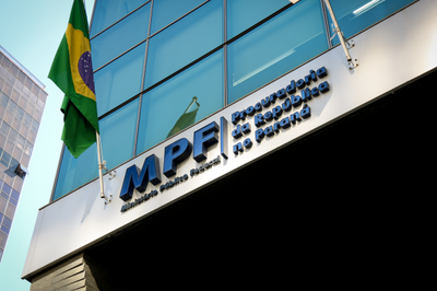 Justiça condena auditores fiscais da Receita Federal por propinas, fraude tributária e prejuízo de R$ 77 milhões ao Tesouro