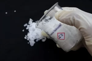 TRT-4 confirma justa causa de supervisor por omitir acidente com soda cáustica e induzir subordinado a mentir