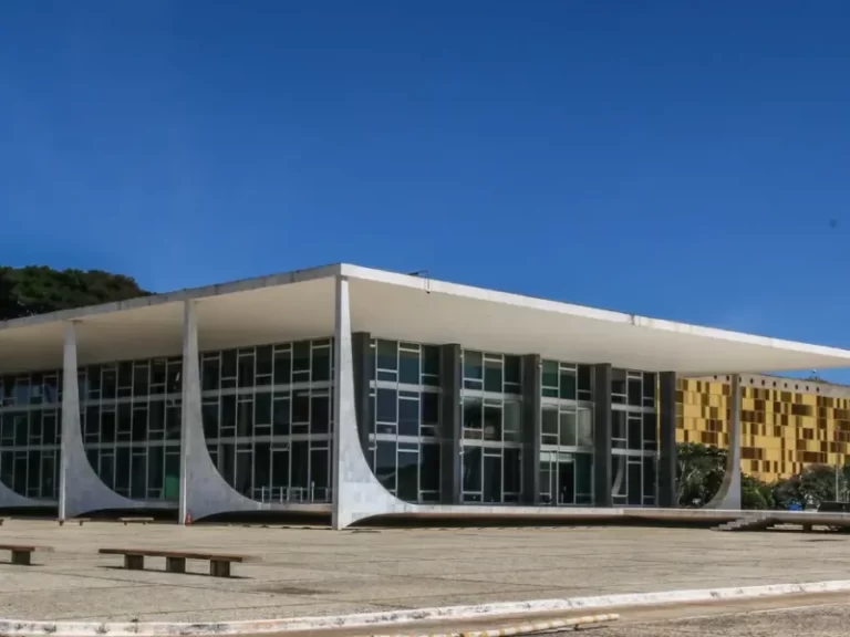 OAB contesta no STF norma de Goiás que autoriza nomeação de bacharéis como defensores dativos em processos disciplinares