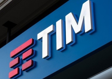 Justiça do DF condena TIM a indenizar consumidora por uso indevido de documentos para contratação de serviços