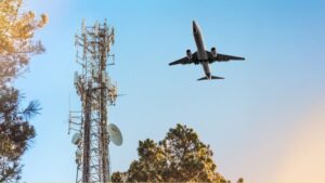 Anatel bloqueia rádio FM que causava interferência em aeroporto no Nordeste