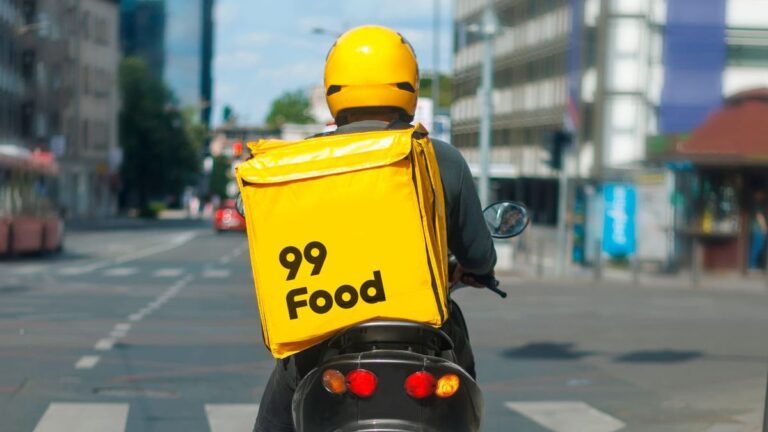 Campanha da 99Food dará motos e bikes elétricas para parceiros em SP