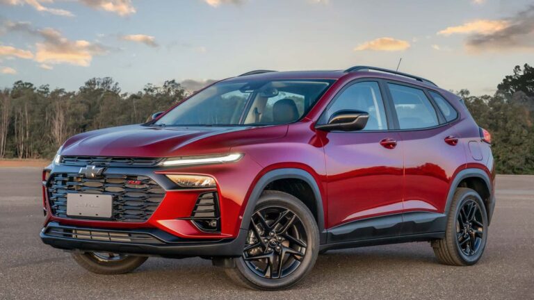 Chevrolet estende Black Friday e joga preço do Tracker RS no chão