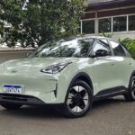 Elétricos mais vendidos em novembro: Geely EX2 estreia e ameaça Dolphin Mini