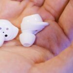 Galaxy Buds Core despenca de preço no Magalu; aproveite a oferta do fone
