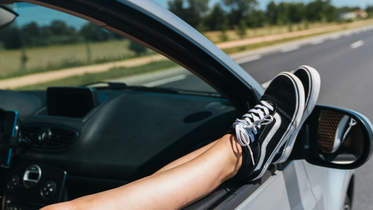 Gasolina ou etanol? Veja o que compensa mais para viajar nas férias