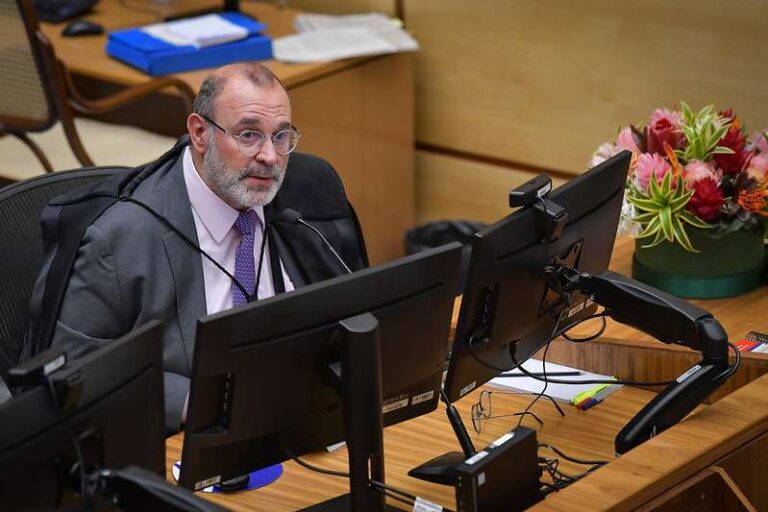 Nervosismo ao questionar abordagem policial não autoriza busca pessoal, decide STJ