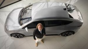 "Musk brasileiro" cai na real após fiasco, muda discurso e pede ajuda à China