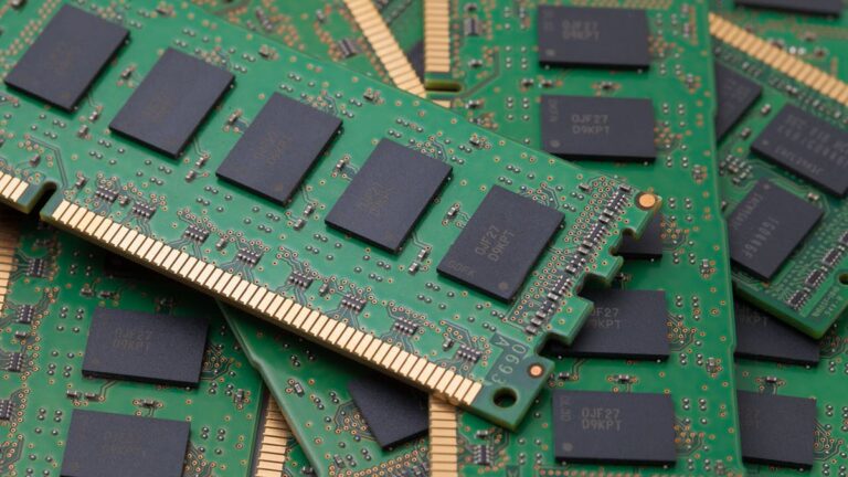 PCs, notebooks e smartphones já são totalmente afetados pela falta de RAM