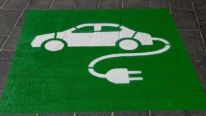 Quais estados terão isenção total de IPVA para carros elétricos e híbridos?