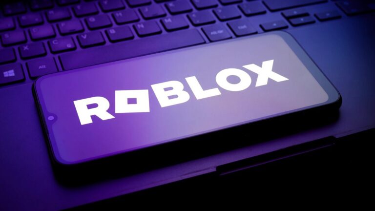 Rússia bloqueia Roblox alegando “propaganda LGBT” e “conteúdo extremista”