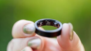 Samsung promete mais autonomia de bateria para o Galaxy Ring; entenda