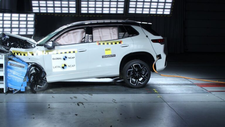 Volkswagen Tiguan chega ao Brasil com "nota 10" em segurança