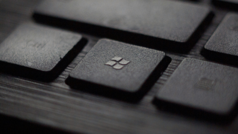 Windows 11 vai ampliar uso do tema escuro no Explorador de Arquivos