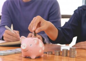 Justiça do Trabalho determina inclusão de mulher em ação executada contra seu marido por usufruir de lucros obtidos pelo cônjuge devedor