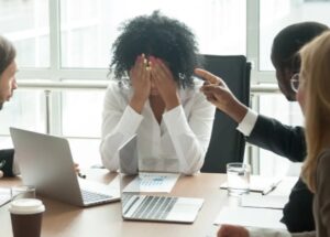 “Miserável e desgraçada”: TRT-15 condena sindicato a indenizar em R$ 30 mil advogada que sofreu violência de gênero