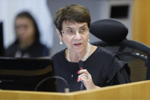 Empresa terá que reintegrar trabalhador dispensado ao retornar de reabilitação, decide TST