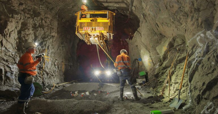 TST condena mineradora a pagar 70 minutos residuais aos trabalhadores por dia