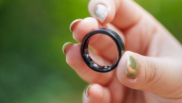 Amazon coloca o Galaxy Ring no menor preço histórico; anel inteligente vale?