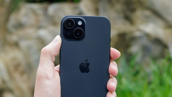 Amazon faz queima de iPhone 15; modelo com 256 GB está com preço no chão