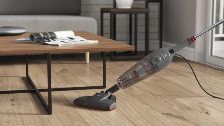 Amazon joga preço de aspirador Electrolux no chão; modelo 2 em 1 com filtro HEPA