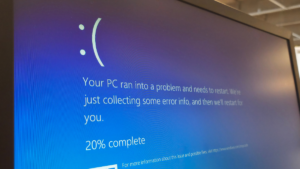 Ataque ClickFix usa tela azul falsa do Windows para espalhar malware