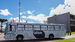 BitBus: o museu itinerante brasileiro que conta a história da informática