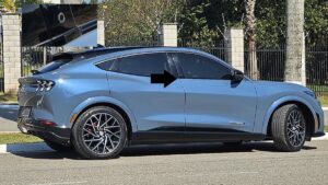 China proíbe maçanetas eletrônicas em carros novos; veja o motivo