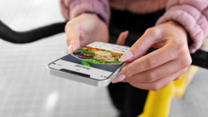 Hackers atacam app de alimentação em busca de dados para extorsão