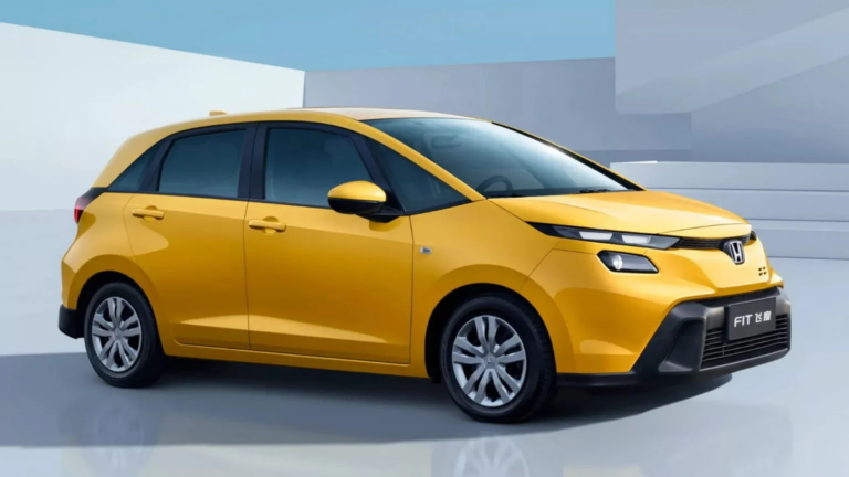 Honda lança Fit barato e em edição limitada para enfrentar BYD