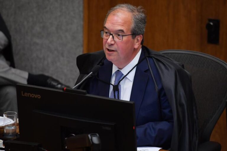 STJ decide que sentença em audiência de conciliação sem uma das partes exige intimação