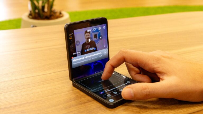 Samsung planeja "irmão" do Galaxy Z Flip com design inédito, sugere patente