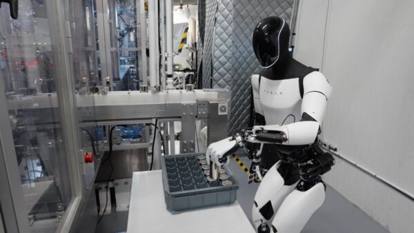 Tesla "mata" dois carros da linha para investir em humanoides