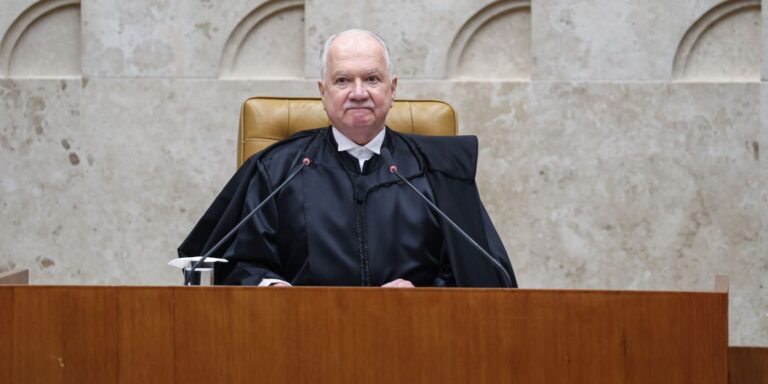 Fachin retorna a Brasília antes de data prevista; presidente busca dialogar com ministros do STF