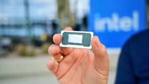 iGPU Intel Arc B390 alcança Radeon RX 6600 em Cyberpunk 2077 com ray tracing