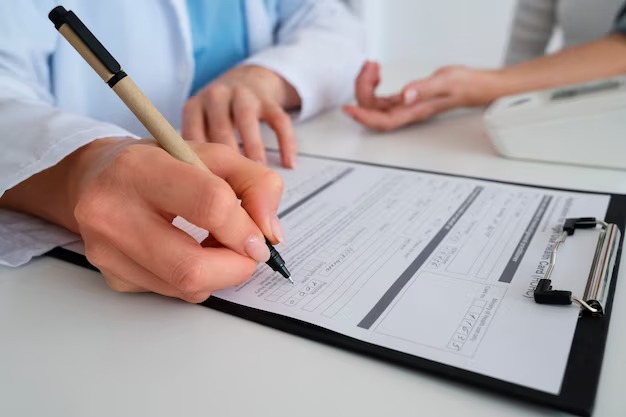 TRT-2 condena empresa por negar atestado médico com nome social a trabalhadora trans