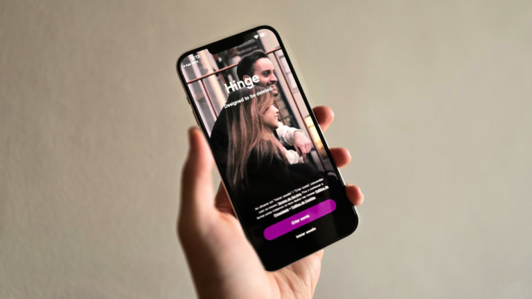 ‘App para ser deletado’, Hinge mira criar conexões intencionais no Brasil