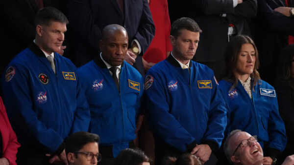 'A Força Espacial é meu bebê': Trump elogia o espaço militar no Estado da União, mas ignora o lançamento da tripulação lunar Artemis 2
